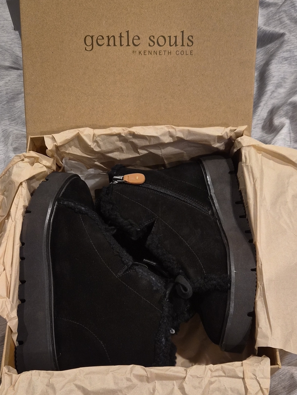 Gentle Souls NIB TREVOR HIKER COZY Black Suede Shearling-Lined EU37.5/US7